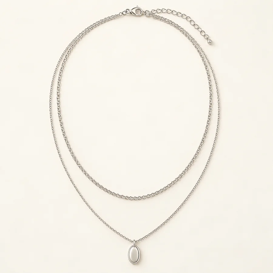 Collar plateado de doble cadena · Mujer